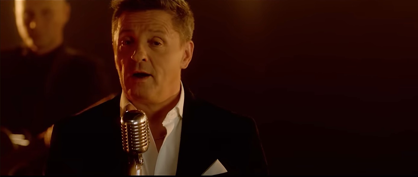 Nihad Alibegović oduševio fanove, komentari pljušte s razlogom: "Ozbiljan frajer, a tek kako peva ubija!" VIDEO 5 nihad alibegovic 1