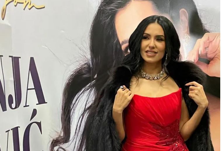 Tanja Savić se ponovo oglasila nakon Arene, pevačicu savladale emocije: "Volim vas svim srcem" VIDEO 7 tanja