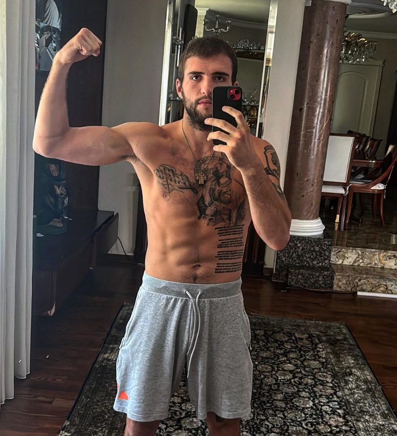 Potez o kom bruji cela Srbija: Ceca je jednu stvar uradila pred Veljkov boks meč, usledila je erupcija oduševljenja nakon trijumfa (FOTO) 6 veljkoo