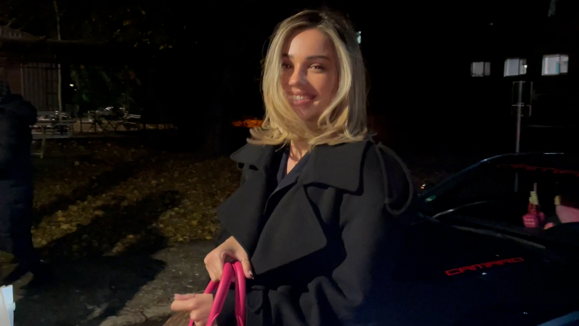 Breskvica stigla u Grand u svojoj besnoj mašini, zbog ovoga je "mrze" mnogi muškarci VIDEO 8 Andjela Ignjatovic Breskvica auto 2