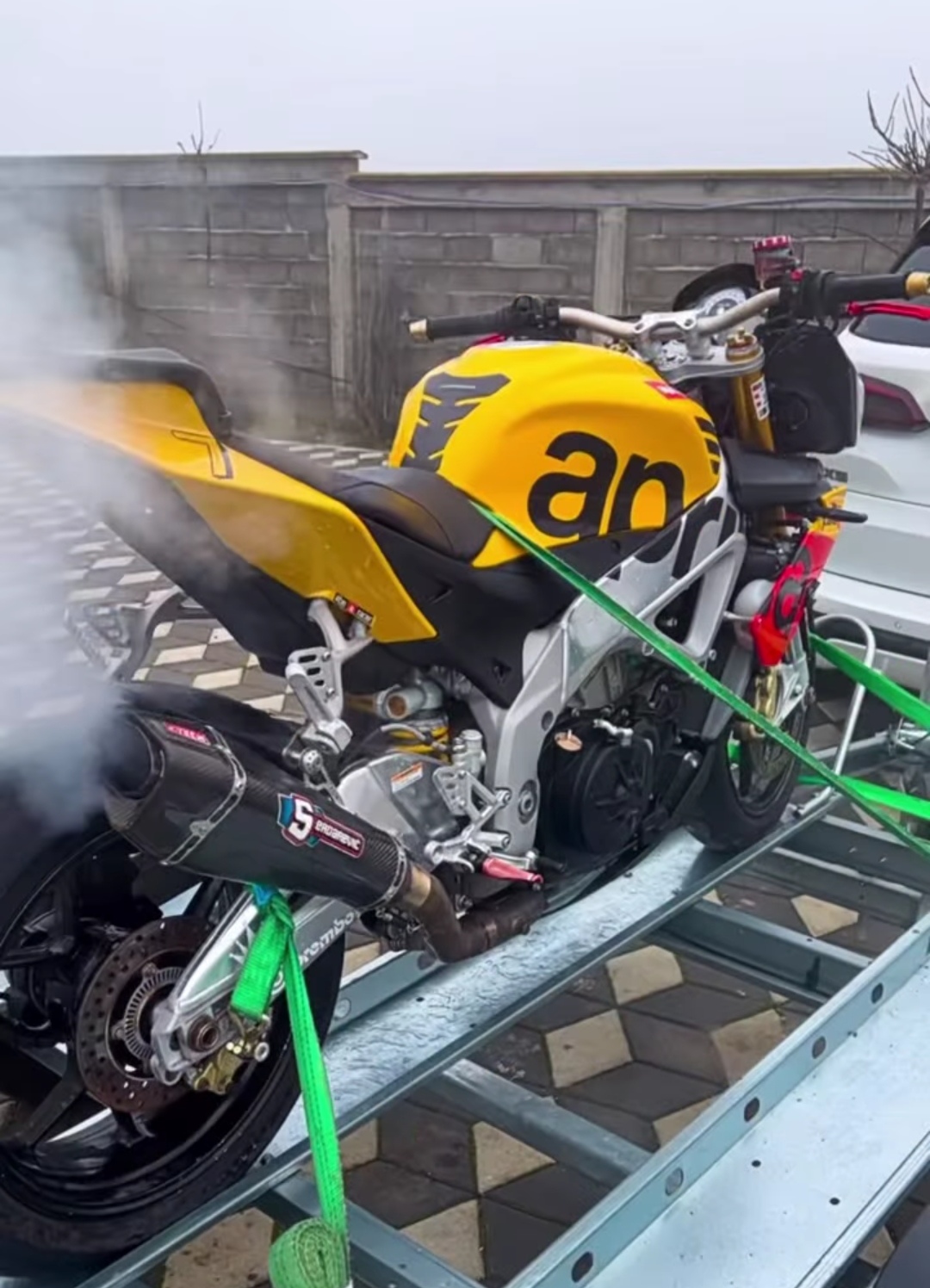 Deda Mraz mu doneo 10.000 evra: Darko Lazić dobio na poklon motocikl, evo gde se nalazi ljuta mašina (VIDEO) 7 Darko LAzic motocikl 4