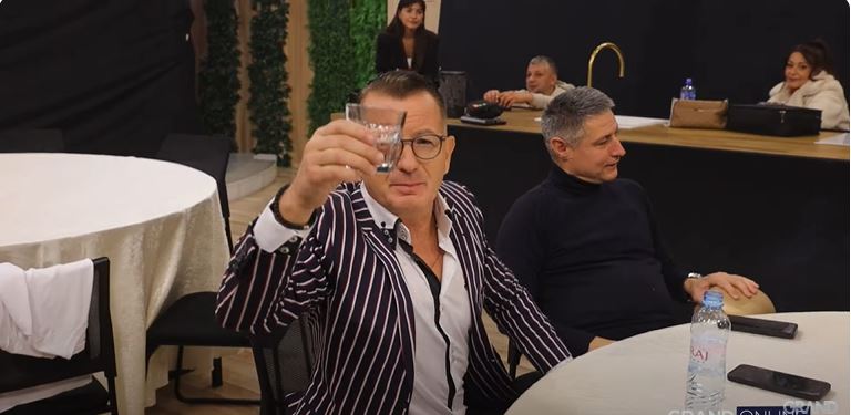 Pogledajte sve detalje snimanja prve emisije drugog kruga "Nikad nije kasno" VIDEO 5 Hvataj