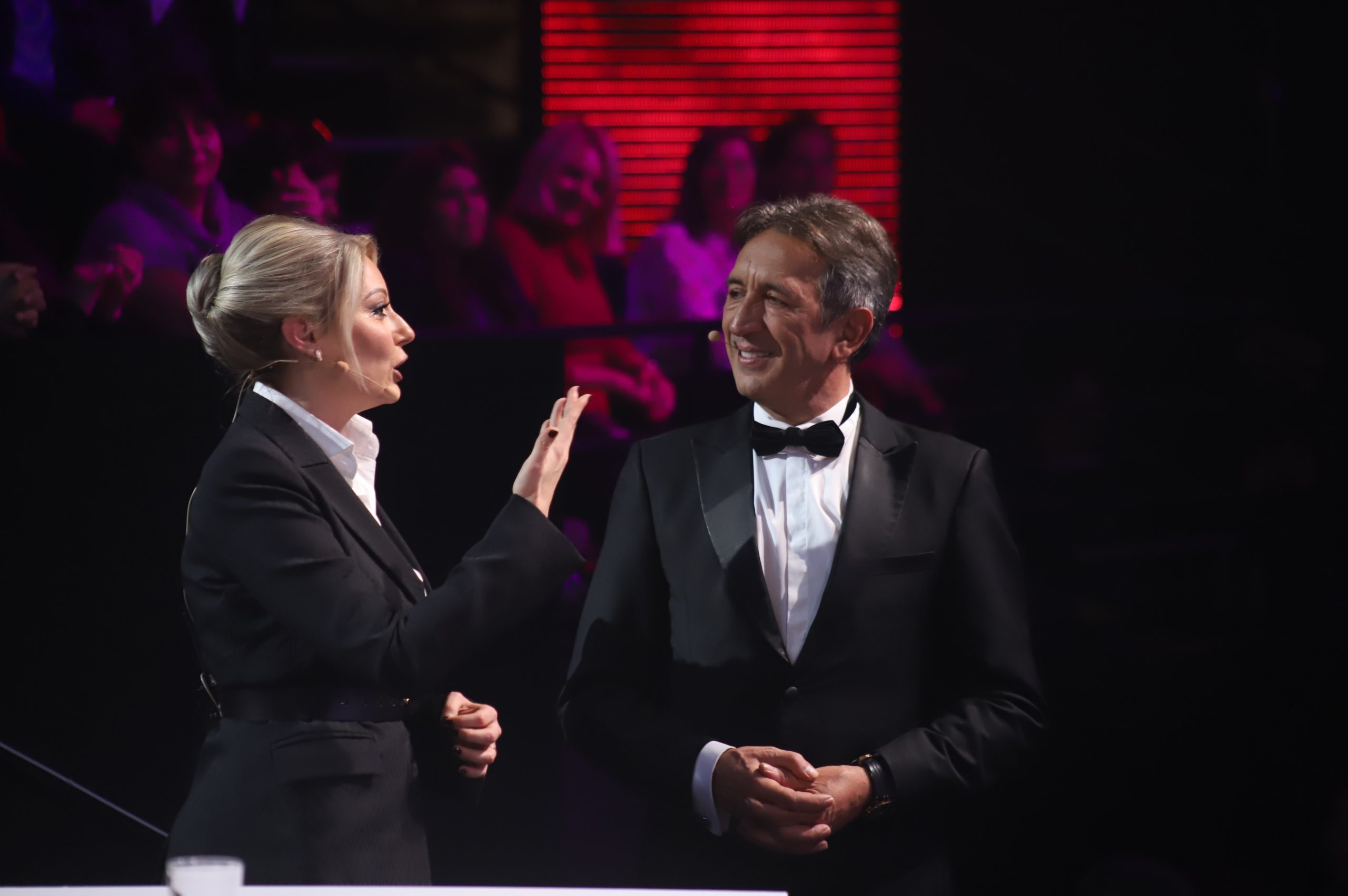Žika Jakšić ponovo u Dajaninom zagrljaju: Bivši supružnici grcali u suzama (VIDEO) 10 IMG 8339