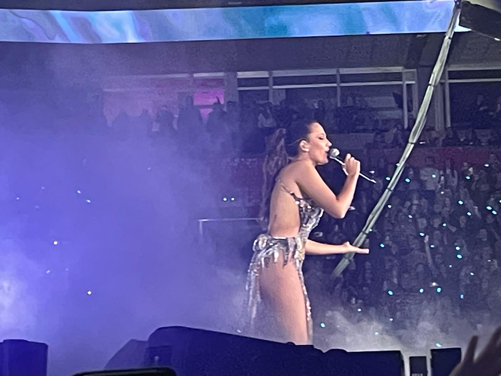 Aleksandra Prijović započela koncert kroz suze: Arena otvorena za 360 stepeni, spektakl kakav do sada NISMO VIDELI 5 PHOTO 2024 12 22 21 29 36
