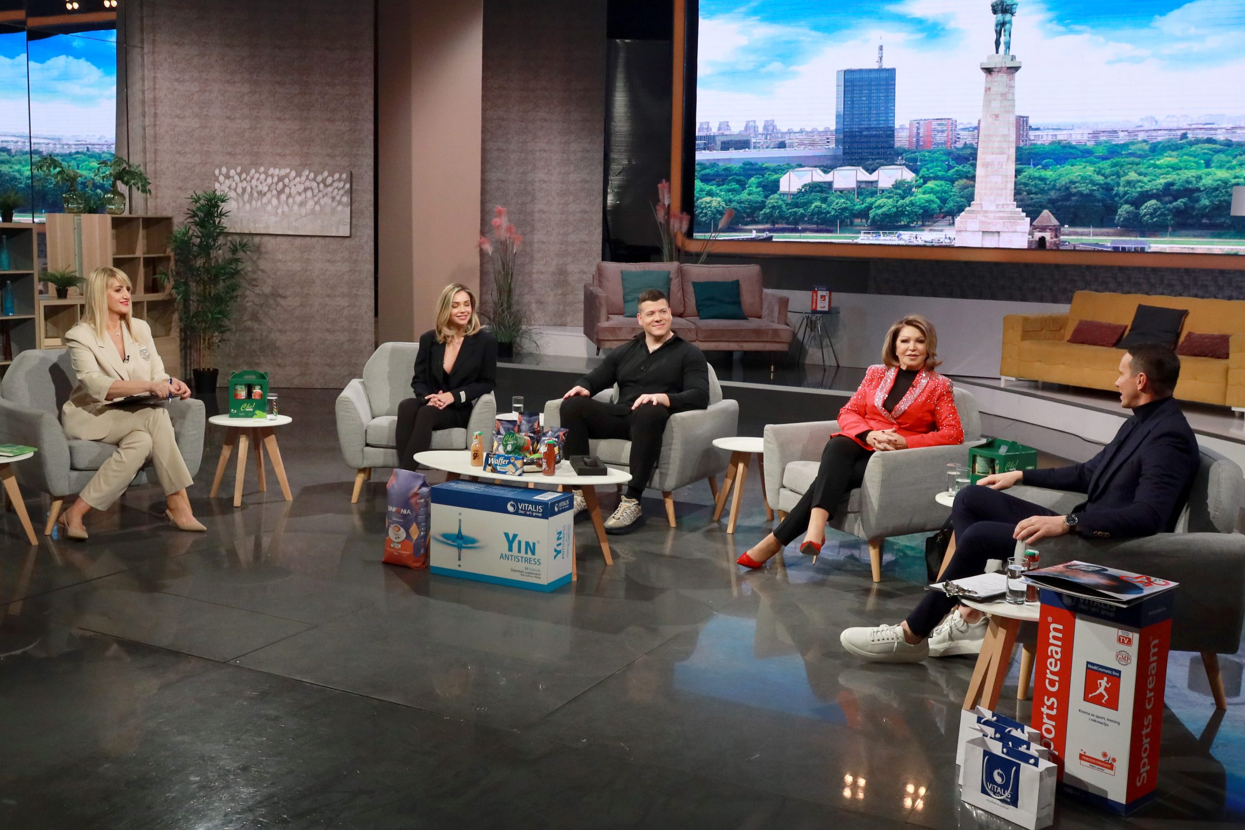 VODITELJI SA GOSTIMA ZGS SNIMANJE 04122024 FOTO MUNJA ok 1