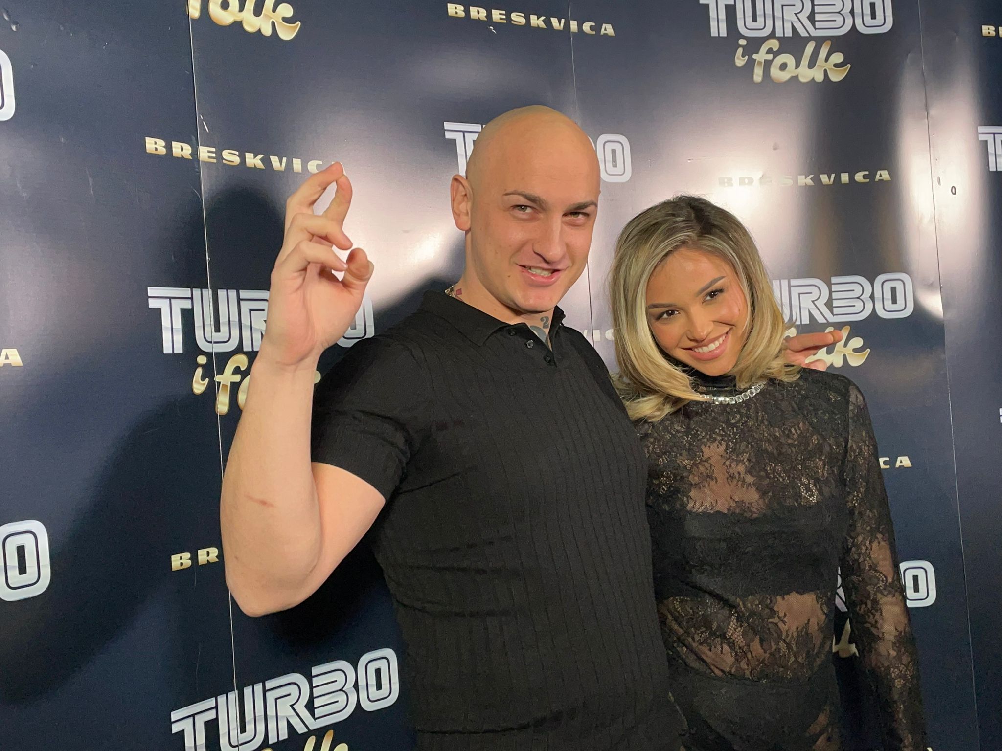 Breskvica u brutalnom izdanju na promociji albuma: Čipka prikriva samo detalje, šljic otkrio sve (VIDEO) 8 WhatsApp Image 2024 12 03 at 20.32.21