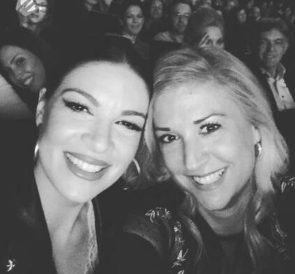 Ovo je sestra Sanje Kužet, ne viđamo je u javnosti, a prava je lepotica (FOTO) 7 sestra sanje kuzet