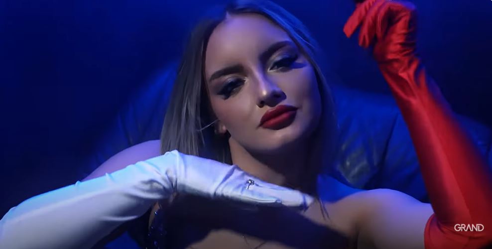 Karleušina miljenica objavila novu pesmu, da li je ovo uticaj JK? VIDEO 5 zuz