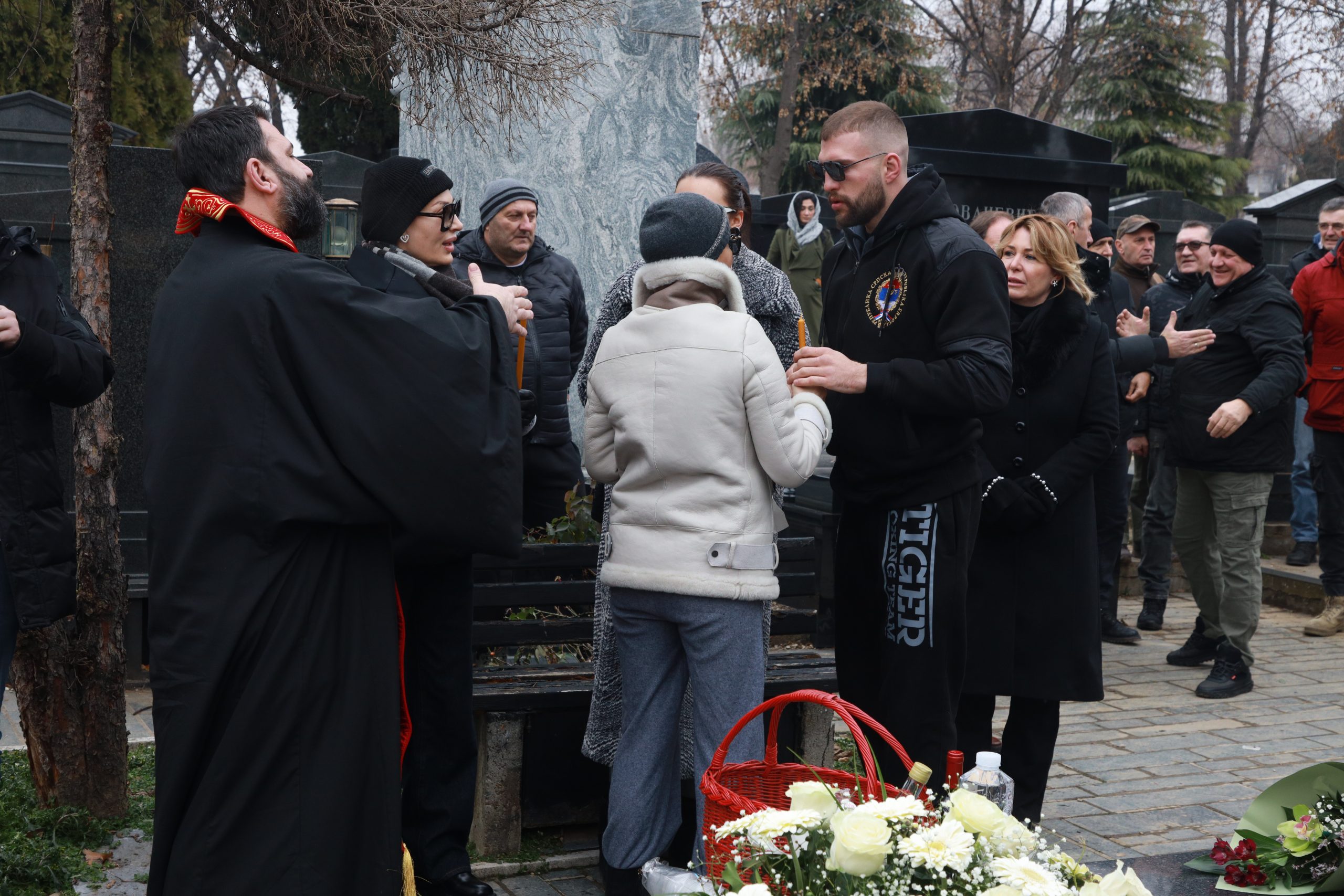 Veljko Ražnatović skrhan bolom na Arkanovoj godišnjici: "Ne znam kako je imati tatu" 7 0A0A0035