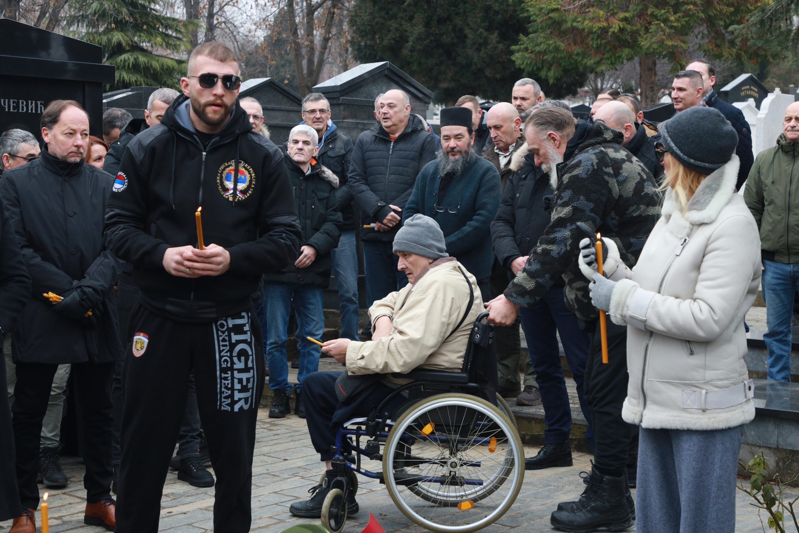 Veljko Ražnatović skrhan bolom na Arkanovoj godišnjici: "Ne znam kako je imati tatu" 9 0A0A0071