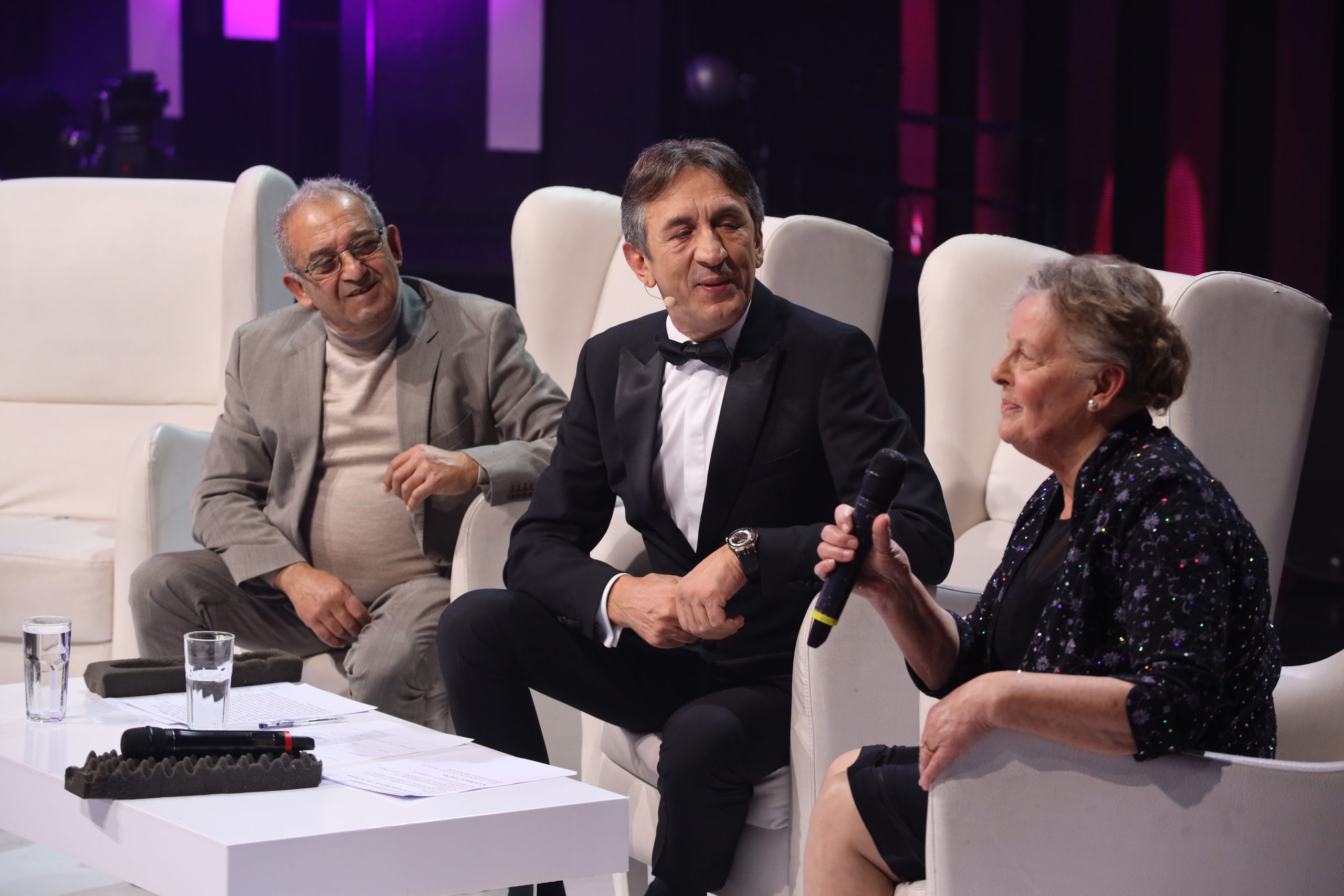 On je bio njen oslonac nakon pogibije oca: Olivera Theissen raspakala sve u ''Nikad nije kasno'' VIDEO 12 0A0A0367 2