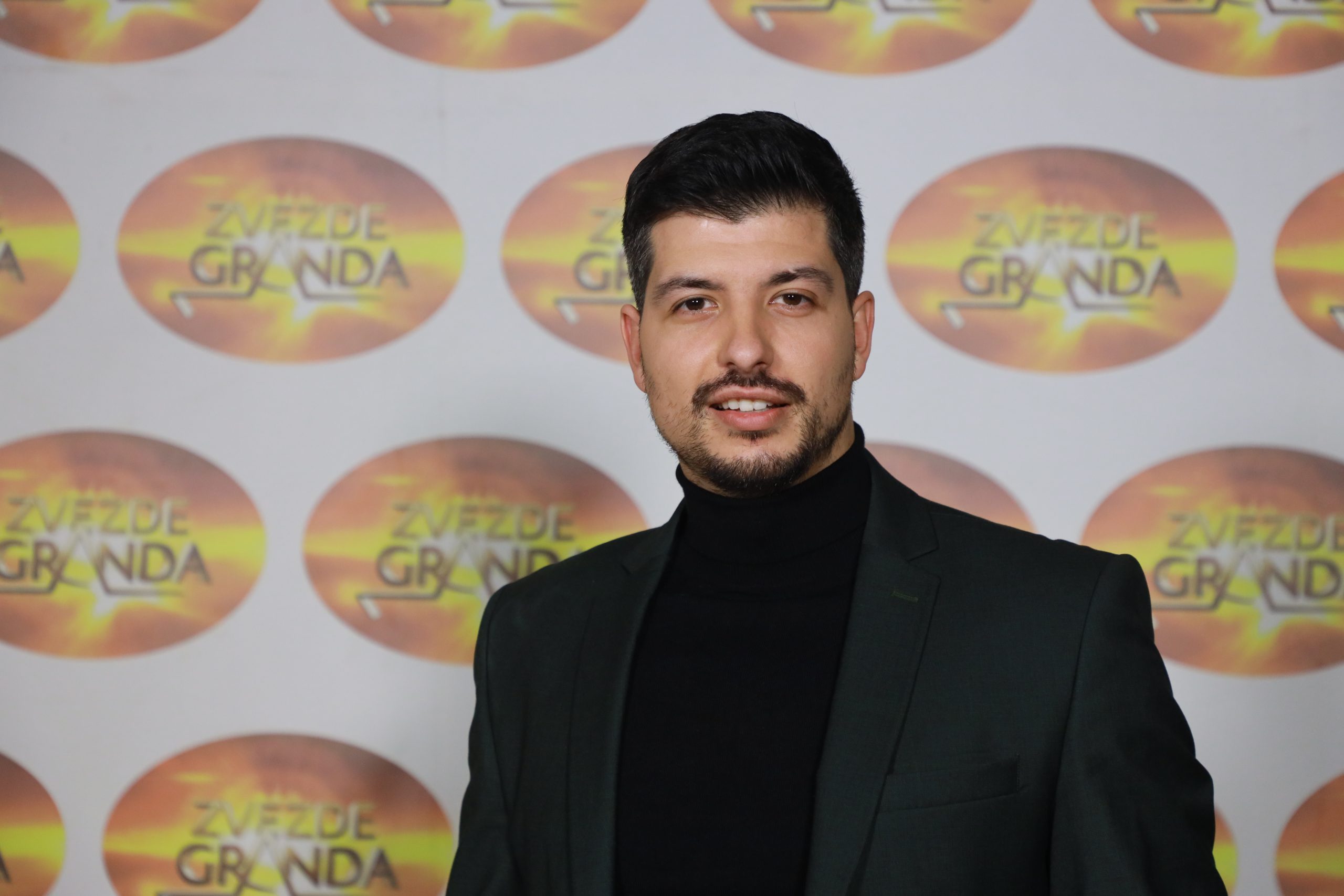Da li je ovo najveća transformacija u Zvezdama Granda? Nikola Đurić pokazao zategnuto telo i raspametio devojke 6 NIKOLA DJURIC 29 GOD. BEOGRAD 4