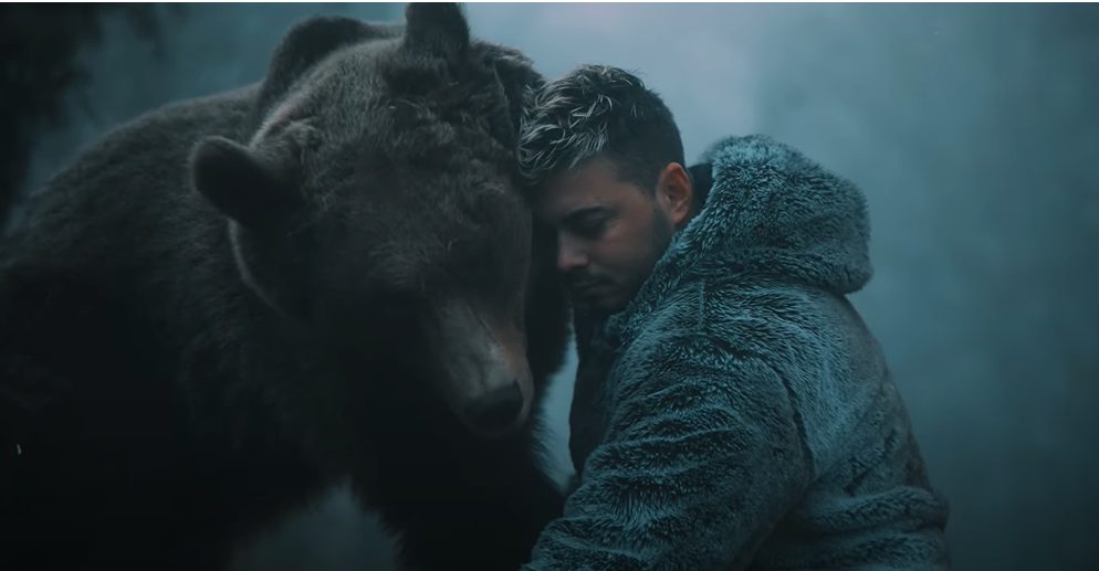 Da li je ovo najlepši video ikada? Zvezda Granda snimila najskuplji spot, ljudi gledaju i ne veruju 9 Screenshot 2025 01 03 120753