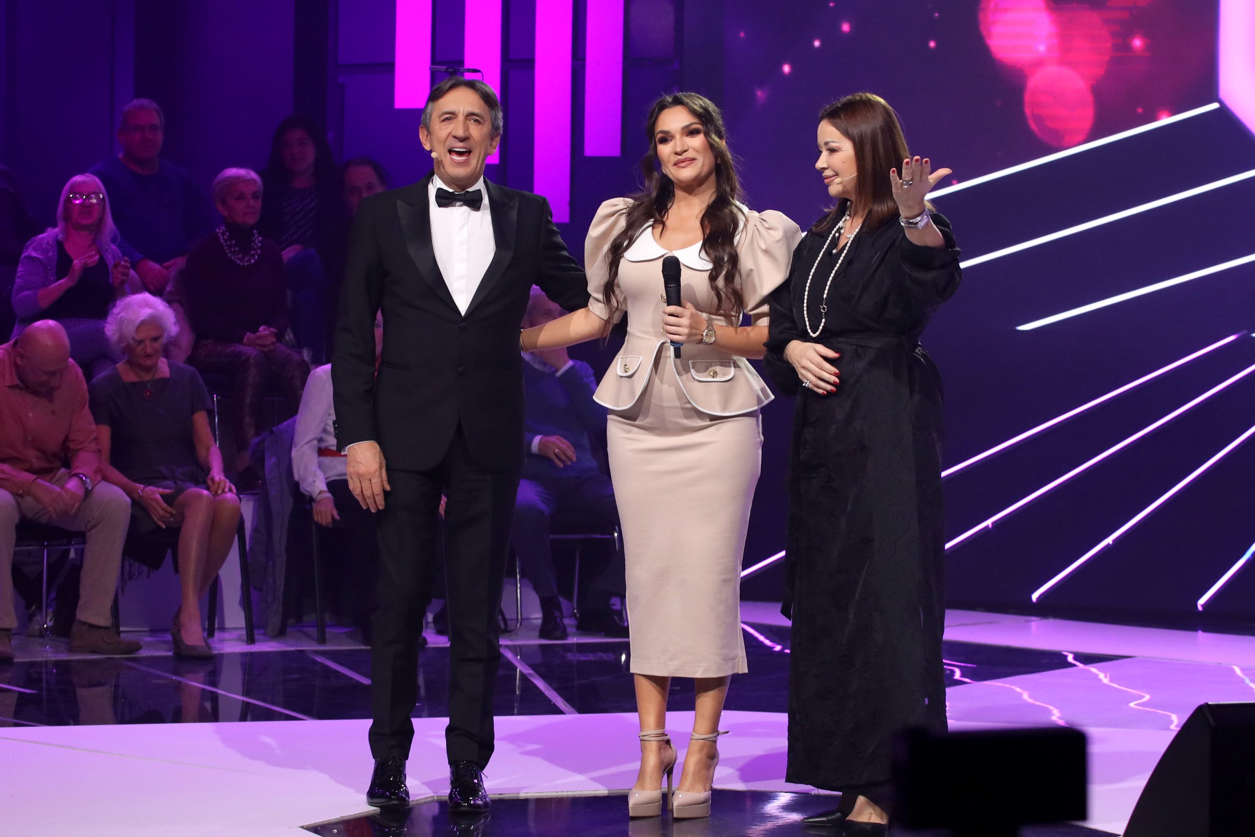 Dragana Katić i Žika Jakšić šokirani transformacijom Tamare Milutinović: "Primetili smo to kod mnogih pevačica" VIDEO 8 ZIKA TAMARA DRAGANA NNK SNIMANJE 05122024 FOTO MUNJA ok