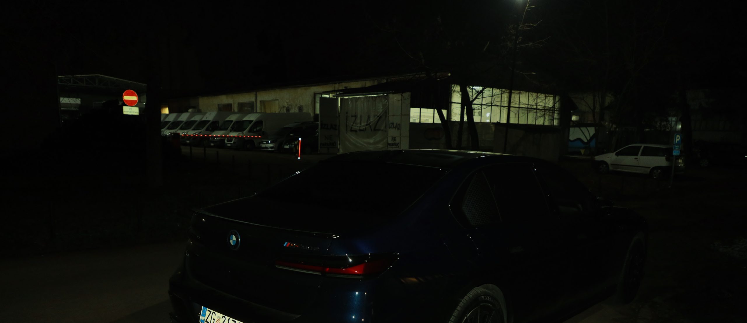 Ko je bogati dečko Milice Todorović? Pevačica stigla u Grand u njegovom automobilu, sada je sve jasno FOTO 7 dečko milice todorović auto