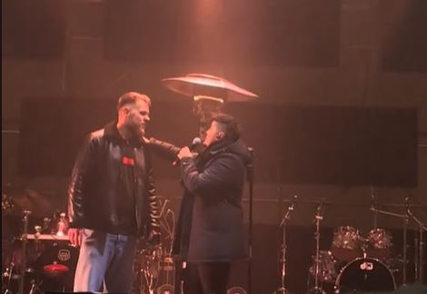 Veridba na nastupu Marije Šerifović: Dečko izašao na binu, ona mu očitala lekciju: "Kakva greška" VIDEO 6 mio