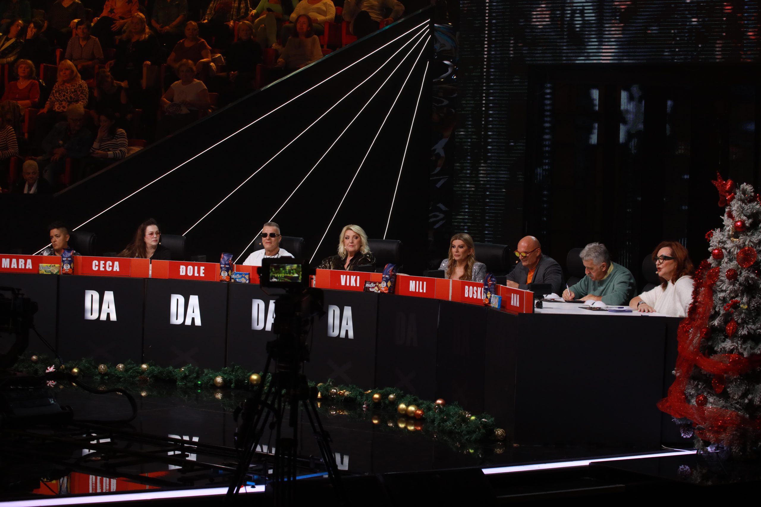 Prve "Zvezde Granda" u novoj godini bez Cece, Marija tvrdi: "Boske nam prolup'o" VIDEO 5 promo emisija 13 1