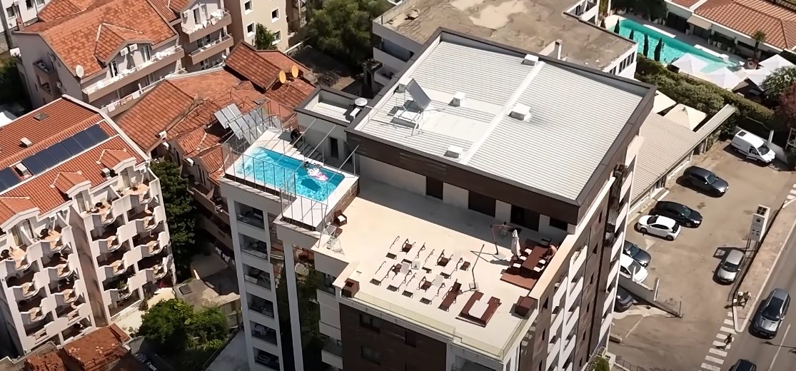Srpski pevač kupio luksuznu nekretninu, poseduje čak i bazen na krovu 6 kuća slobe radanovića crna gora