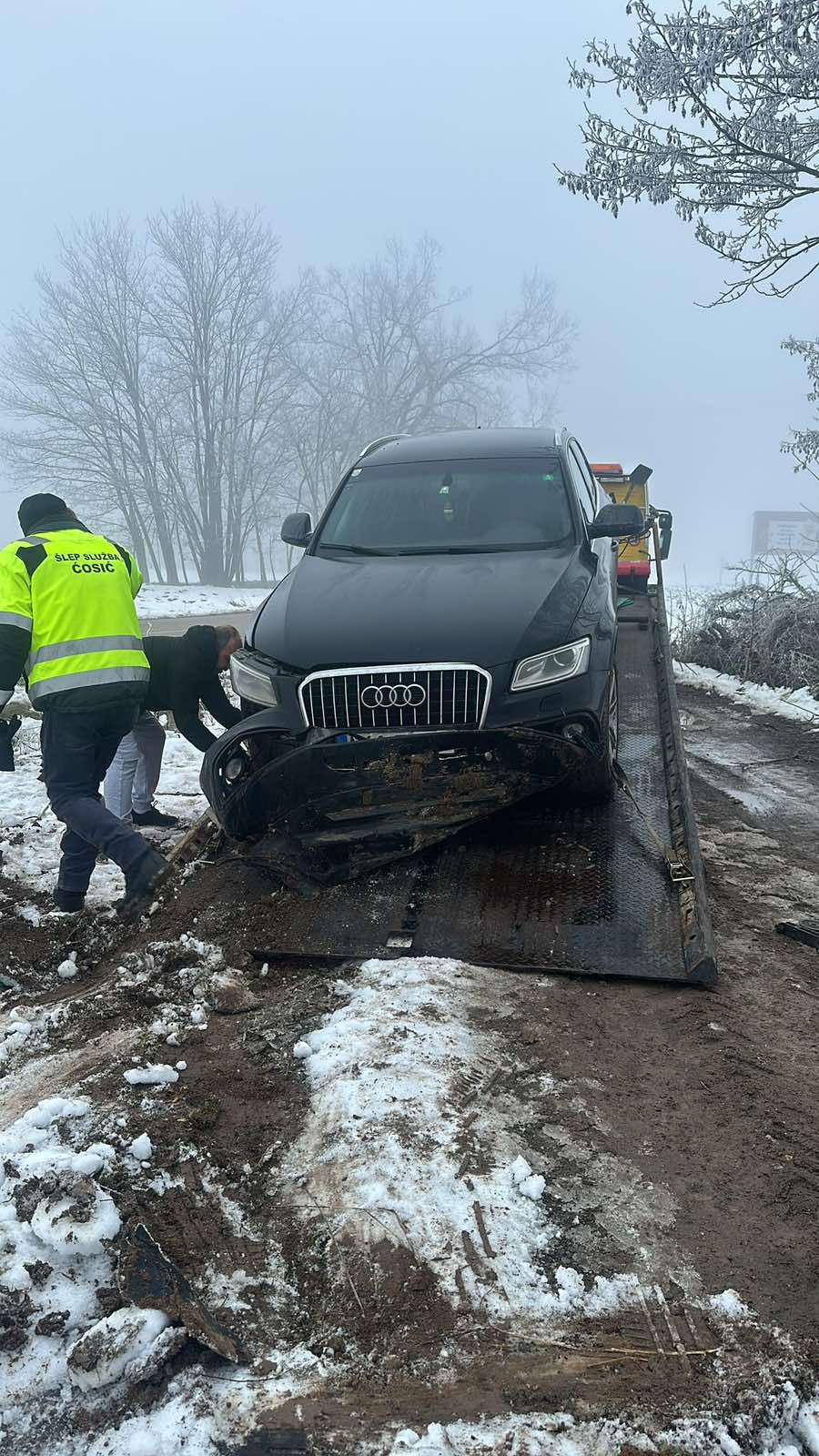 Zvezda Granda doživela saobraćajnu nezgodu u novogodišnjoj noći, automobil sleteo sa puta (VIDEO) 7 zvezda granda nova godina udes