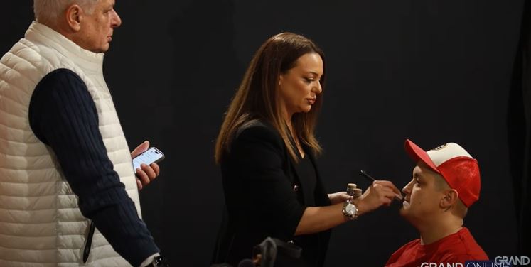 Bivša finalistkinja ponovo u "Zvezdama Granda", evo šta se dešavalo pred snimanje emisije (VIDEO) 5 Hvataj 6