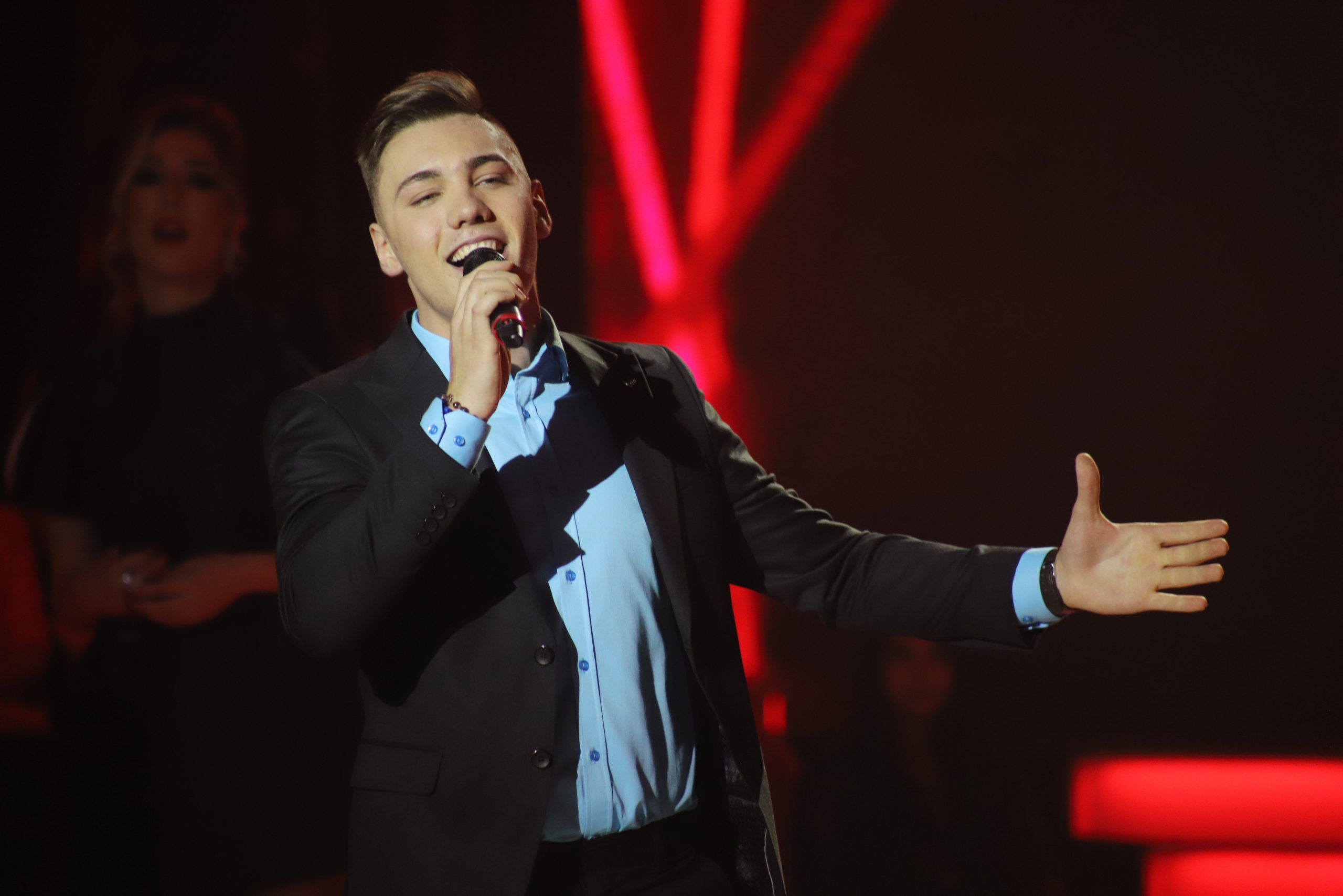 Polemika u ''Zvezdama Granda'': ''Patriotske pesme se ovako ne pevaju'' (VIDEO) 12 IMG 1008