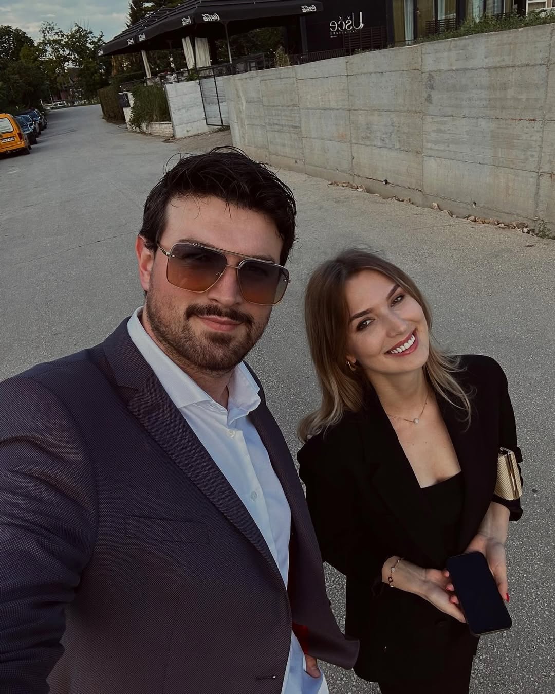 Nakon venčanja mladenci prošetali Baščaršijom: Fotografije sa svadbe Muharema Hadrovića (FOTO) 5 Muharem Hadrovic devojka 2