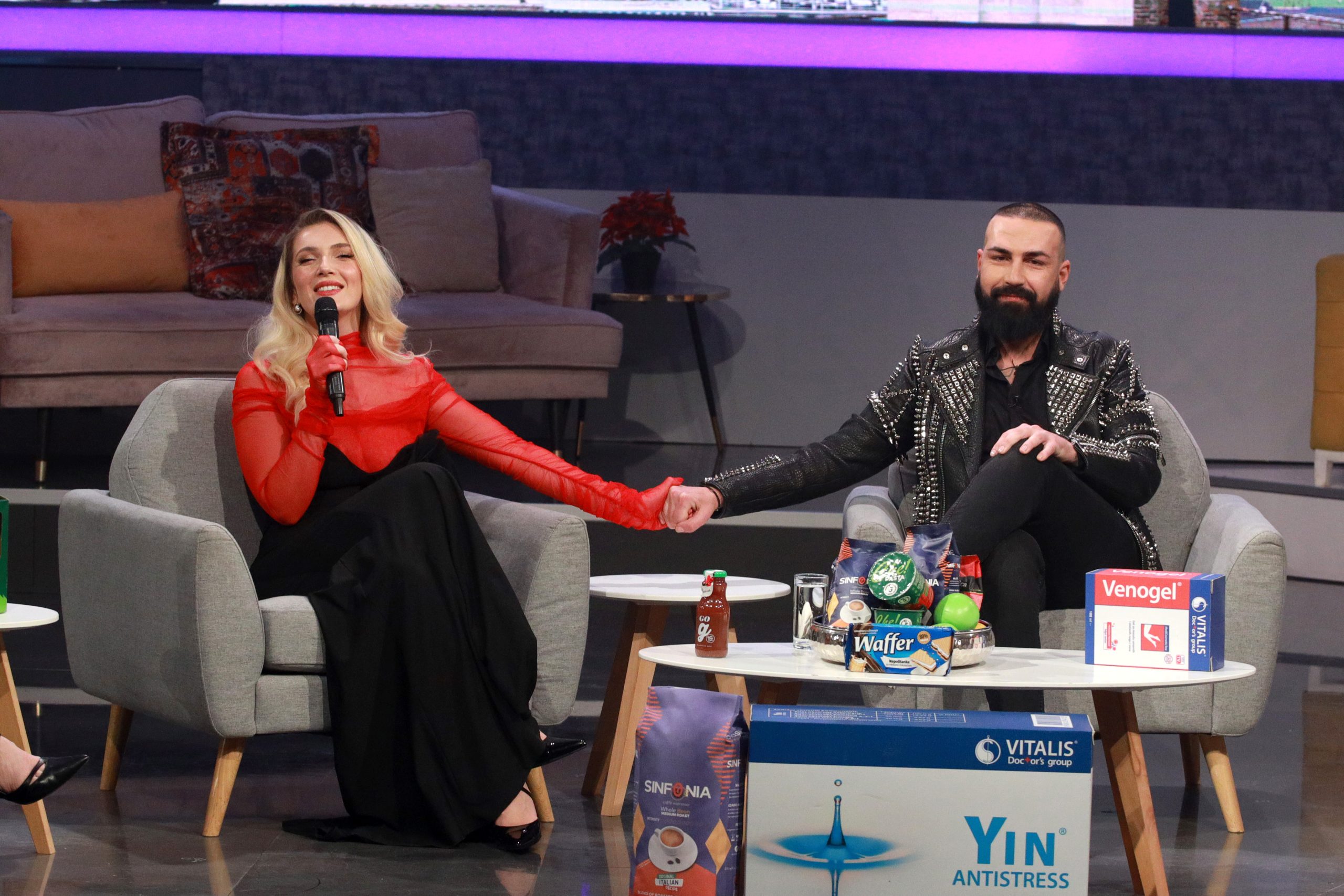 Nikolina Kovač otkrila ko vodi glavnu reč u njenom porodičnom domu: "Volim taj vojnički pristup životu" VIDEO 9 NIKOLINA I SASA KAPOR ZGS SNIMANJE 12022025 FOTO MUNJA1 ok 2