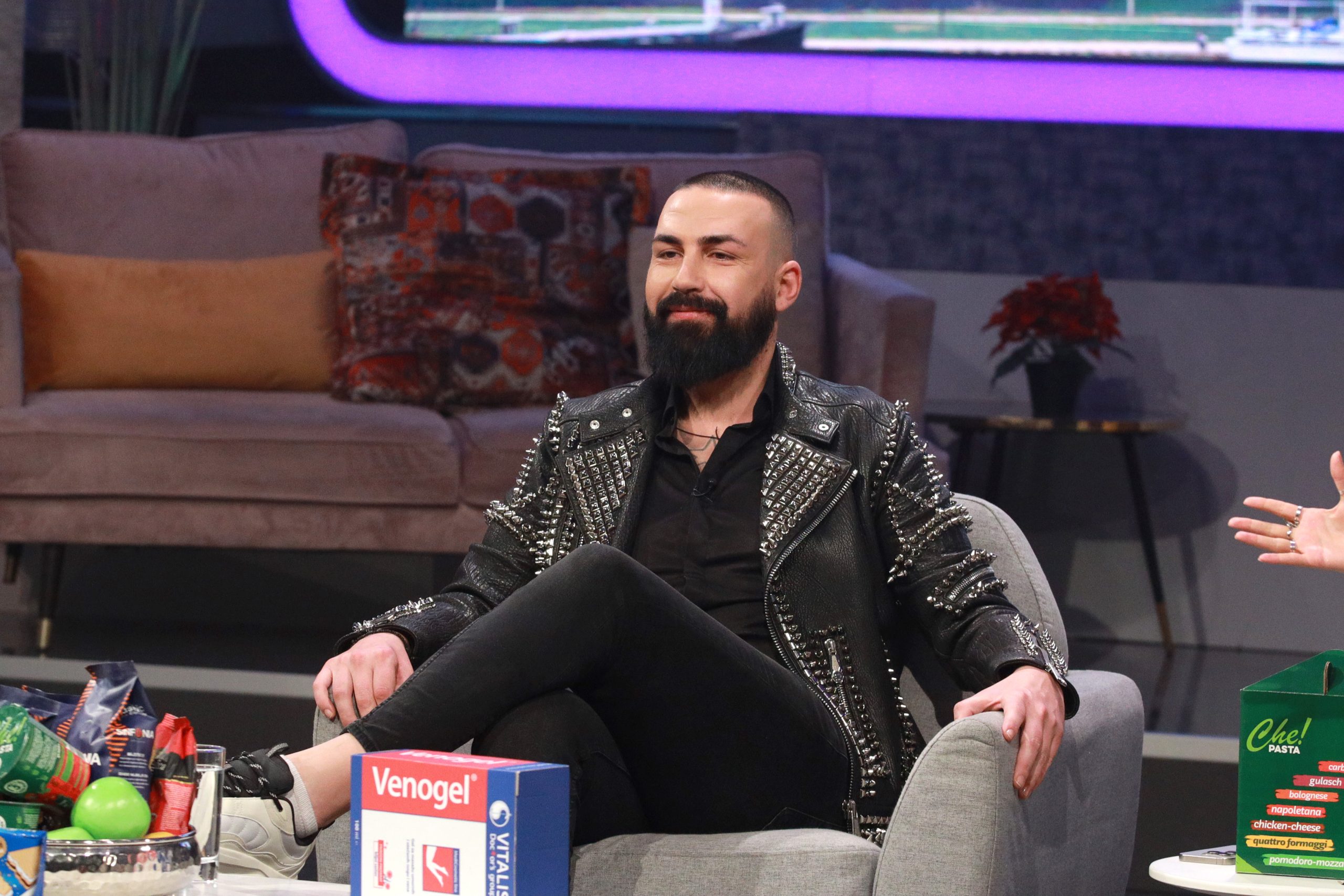 Poznati pevač je inženjer saobraćaja: Završio je fakultet usred pevačke karijere: "Nisam odustao" 6 SASA KAPOR ZGS SNIMANJE 12022025 FOTO MUNJA 1 ok 1