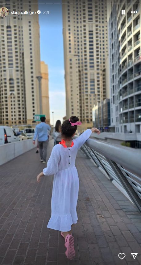 Slađa Alegro obilazi luksuzne lokacije u Dubaiju: Bazen na vrhu zgrade, skupi restorani (FOTO) 6 Screenshot 2025 02 06 130047