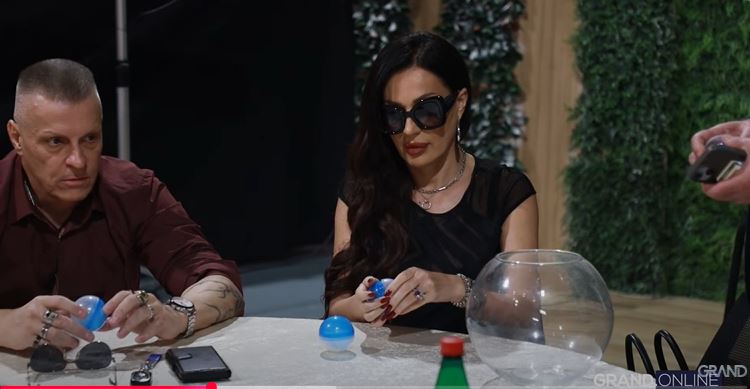 Bivša finalistkinja ponovo u "Zvezdama Granda", evo šta se dešavalo pred snimanje emisije (VIDEO) 7 bekstejdz 1