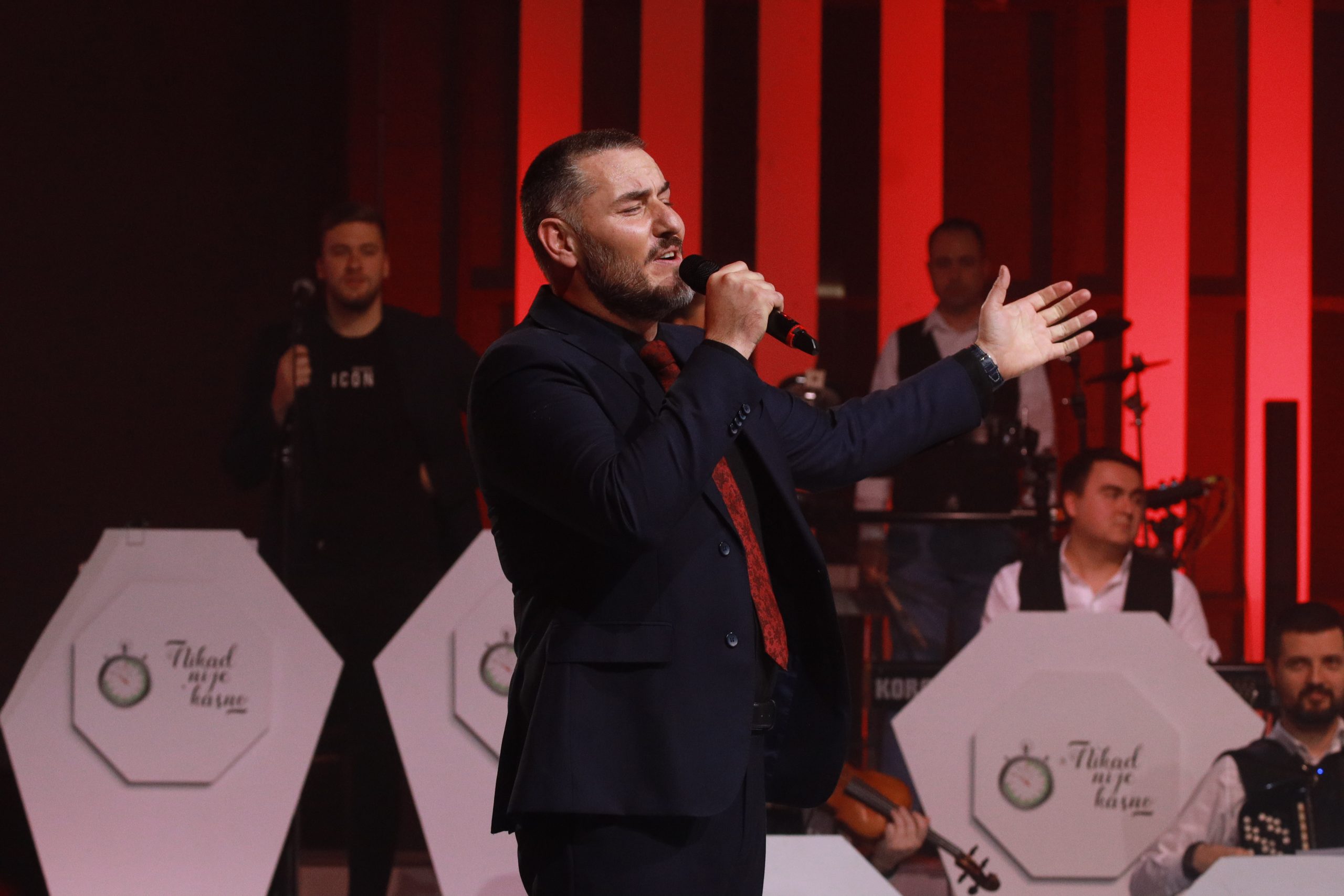 Ovo je takmičarkin brat za kojim su žene odlepile, bavi se divnim poslom 10 brat milice milic 3