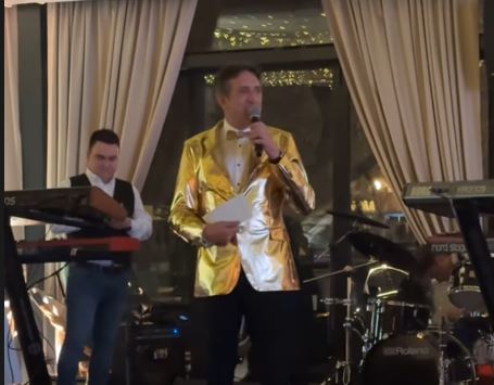 Zlatni sako sa rođendana Žike Jakšiča krije emotivnu priču: Evo šta se desilo uoči slavlja VIDEO 5 ggzu