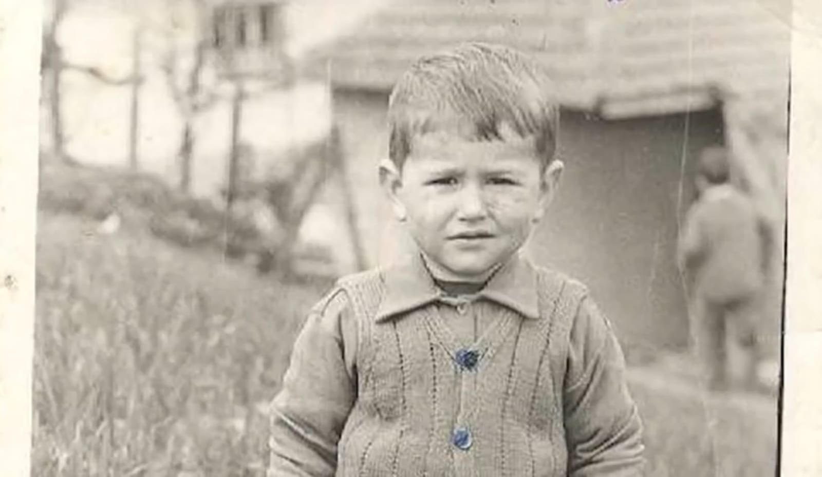 NEKAD I SAD: Ovako je Aco Pejović izgledao kao dete, oduševićete se kada vidite (FOTO) 7 image 7 6