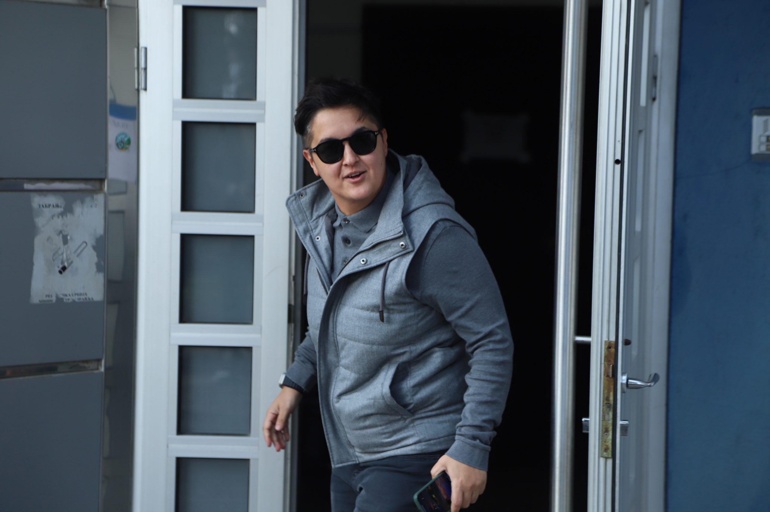 Marija Šerifović trčala do studija, pa otkrila da li će pratiti PZE i šta očekuje večeras: "Horor film" VIDEO 7 Marija Šerifović