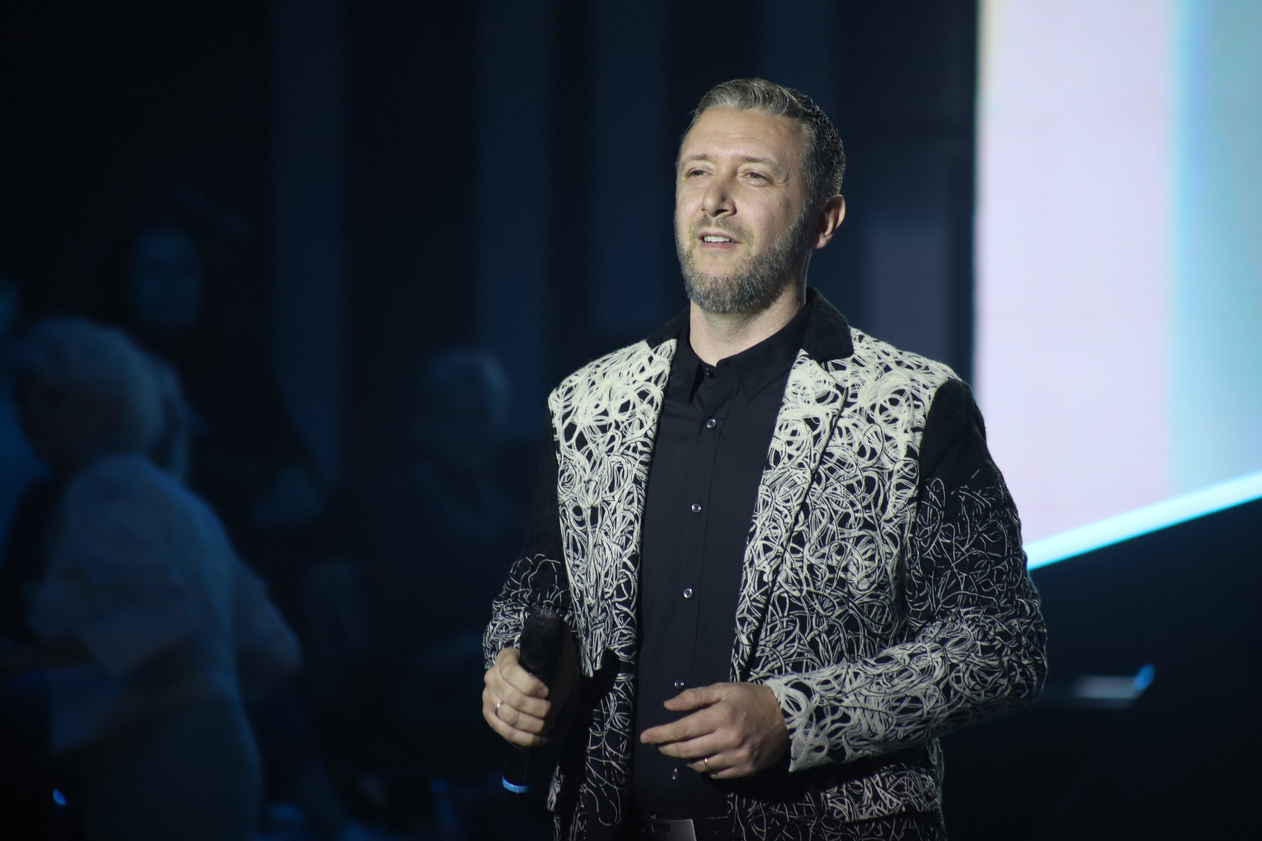 Italijan na sinovljev rođendan izveo njegovu omiljenu pesmu: ''Mnogo rizikujem ovim...'' (VIDEO) 10 IMG 3715