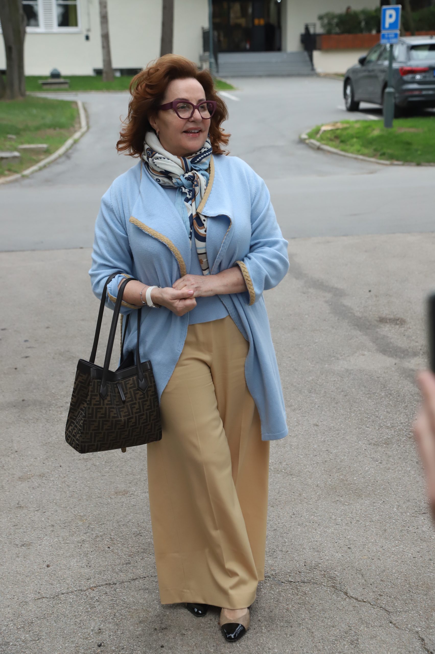 ana bekuta sjaling zvezde granda