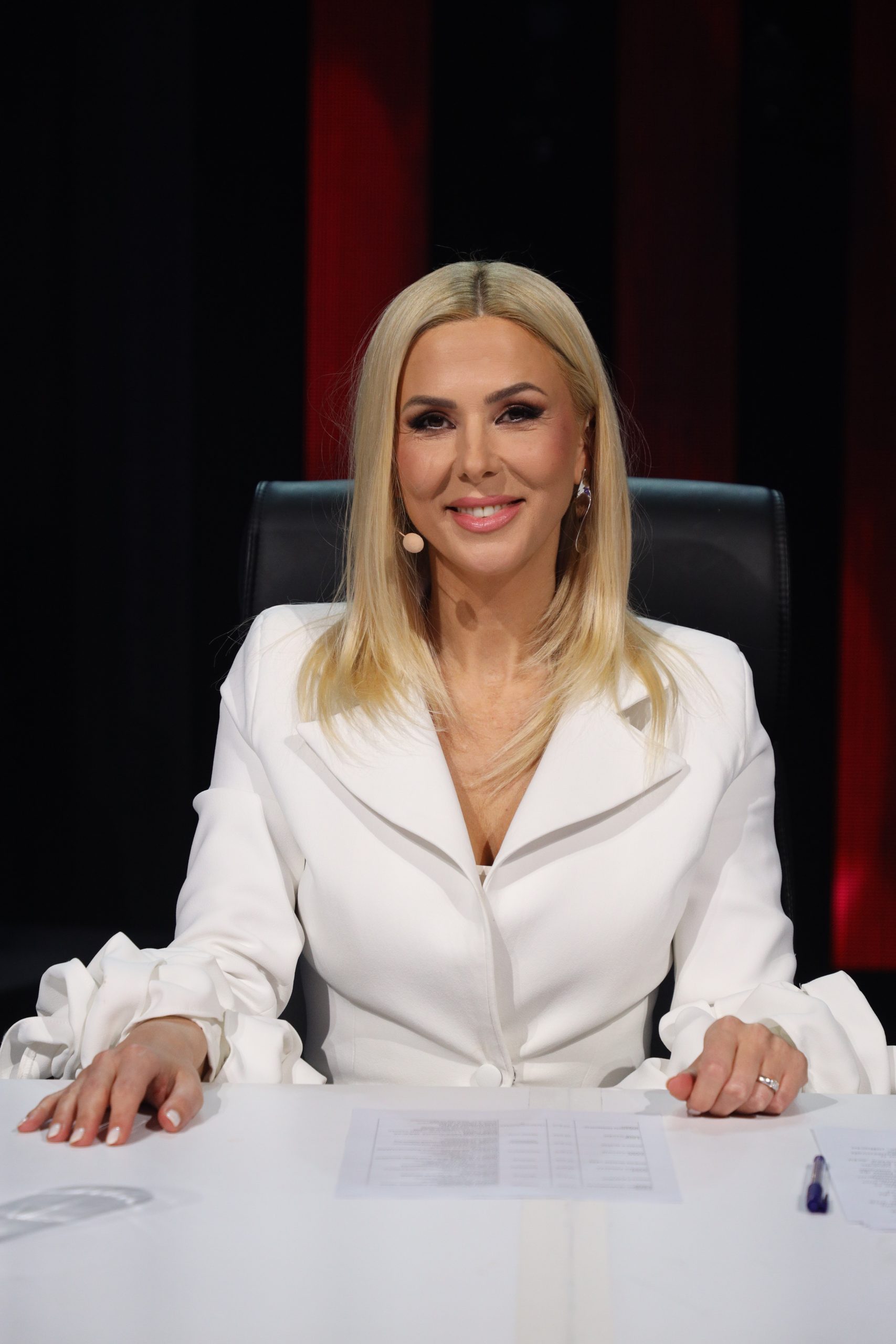 Ovo baš boli: Voditeljka doživela nezgodu tokom skijanja na vodi 5 KRISTINA IGKENDZA NNK SNIMANJE 27022025 FOTO MUNJA 30