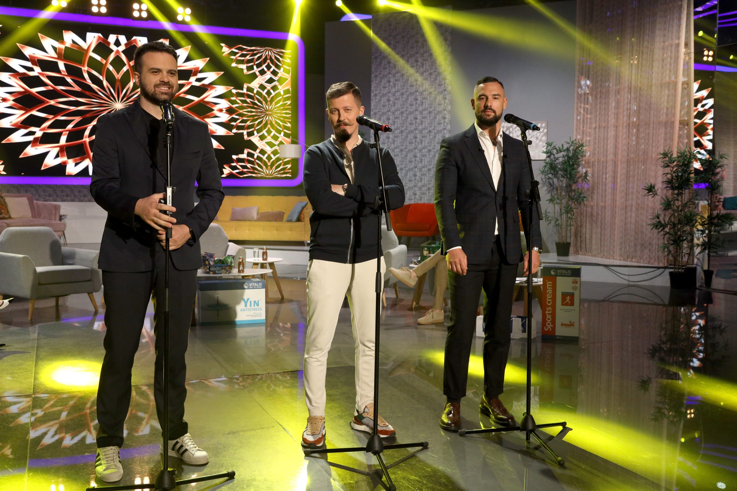 Zvezde Granda na okupu nakon 18 godina, studio vrvi od emocija (VIDEO) 6 NEMANJA STEVANOVIC DINCA DUSAN SVILAR ZGS SNIMANJE 26032025 FOTO MUNJA 22 ok