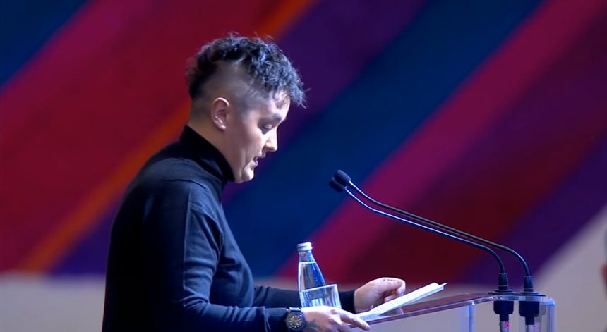 Marija Šerifović se rasplakala na komemoraciji Saši Popoviću: "Ne znam kako se za ove stvari sprema" 5 Screenshot 2025 03 06 104123