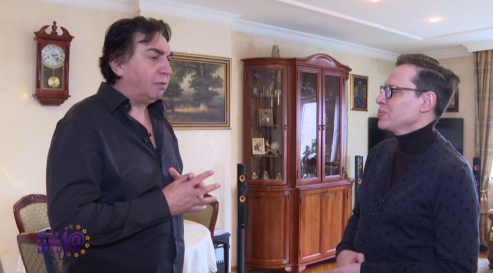 Klavir i skupoceni nameštaj su samo deo luksuza: Ovde živi Acko Nezirović VIDEO 6 Stan Acka Nezirovića