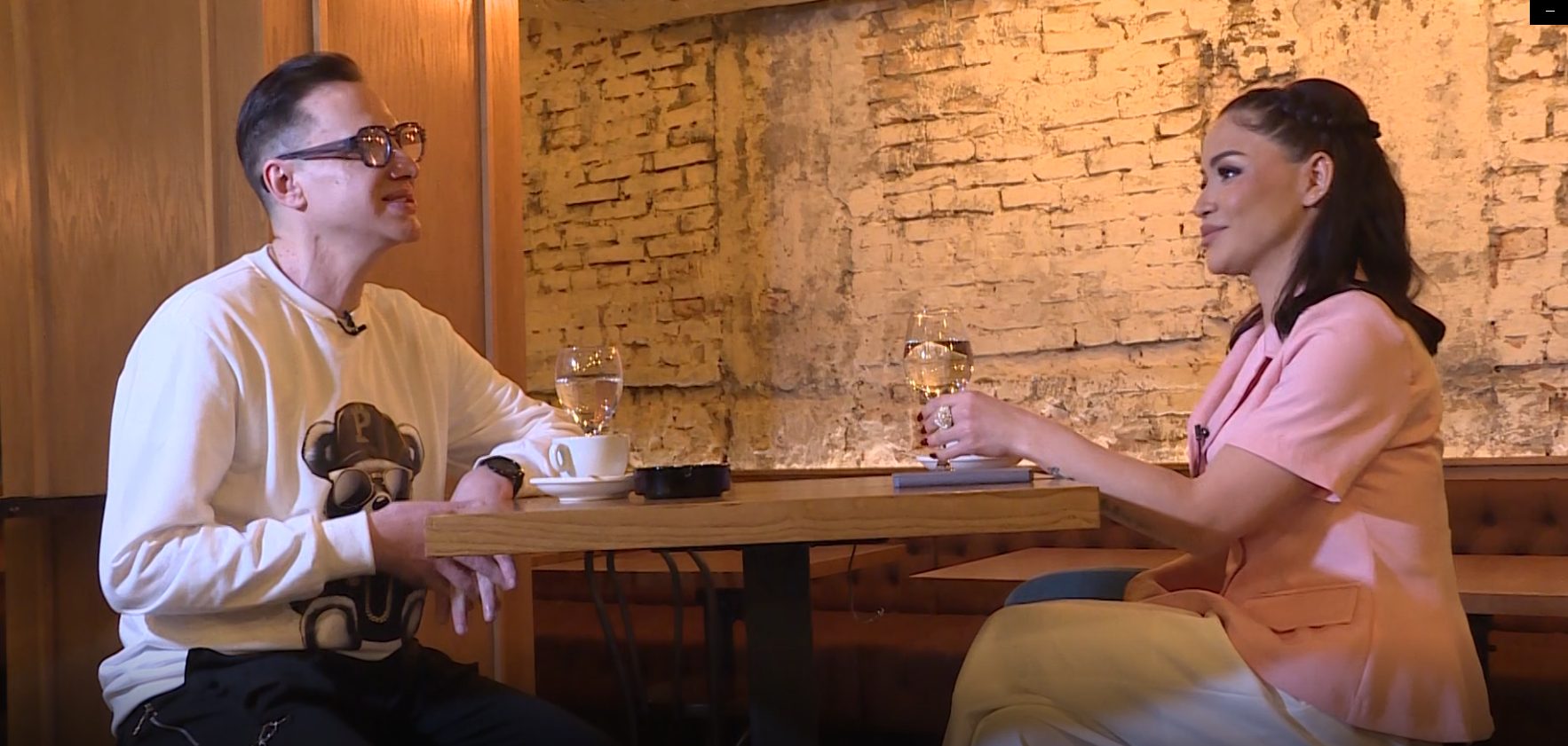 Grand na kafi sa Aleksandrom Mladenović: "Ludo mi je počeo dan, lupao mi je na vrata i budio me" VIDEO 7 zika i aleksandra