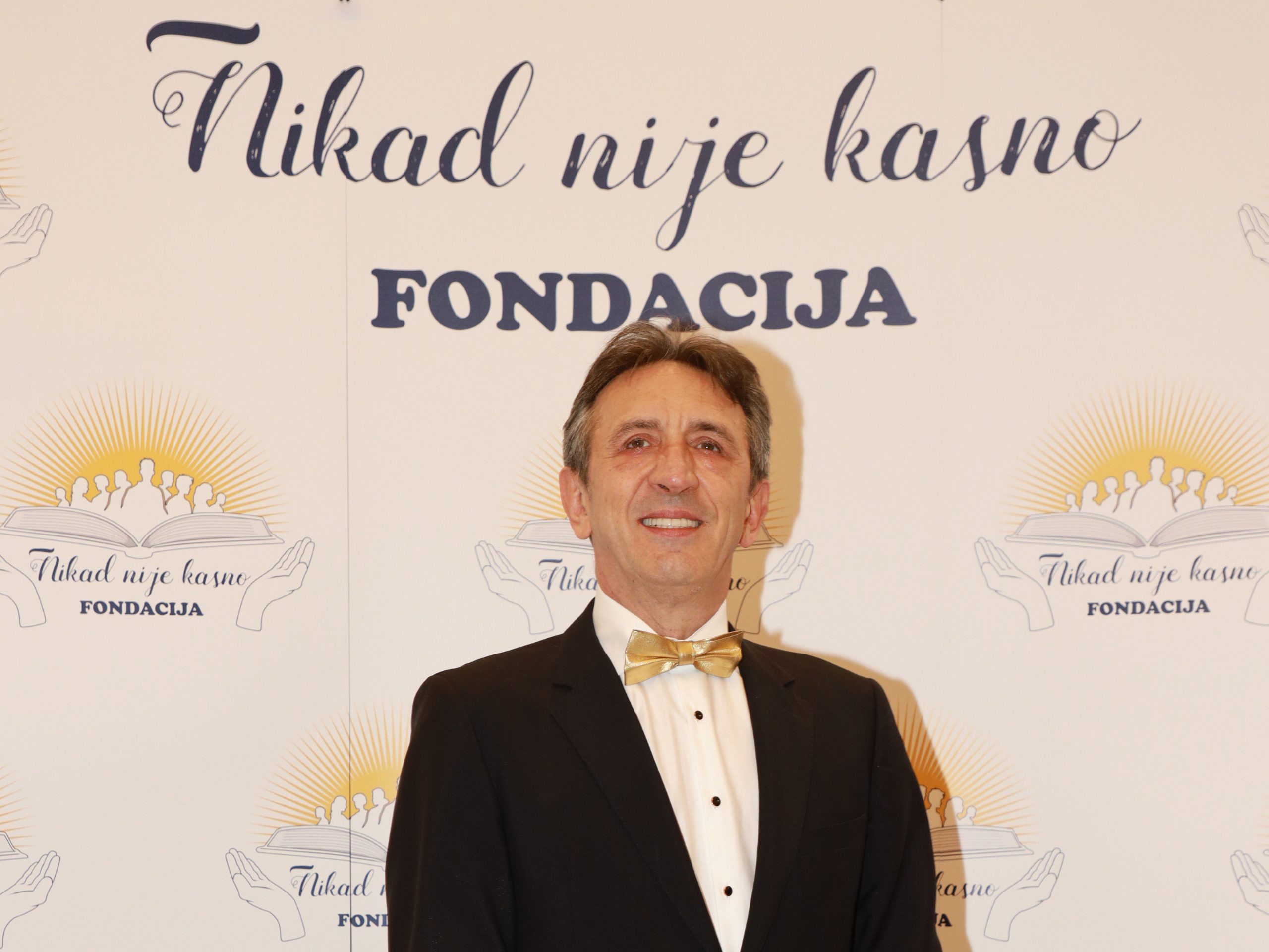 Žika Jakšić osnovao fondaciju "Nikad nije kasno" i rođendan pretvorio u humanitarnu akciju 5 zika jaksic