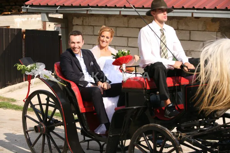 Svi bruje o tašti Baneta Mojićevića koja je zlostavljala ćerku, a evo šta je pevač od nje dobio na dan svadbe 8 IMG 8615 768x512 1