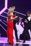 Žika Jakšić stopirao orkestar zbog Rade Manojlović: "Moraš da je gledaš pravo u oči!" (VIDEO) 3 RADA MANOJLOVIC NNK SNIMANJE 19032025 FOTO MUNJA 75 ok