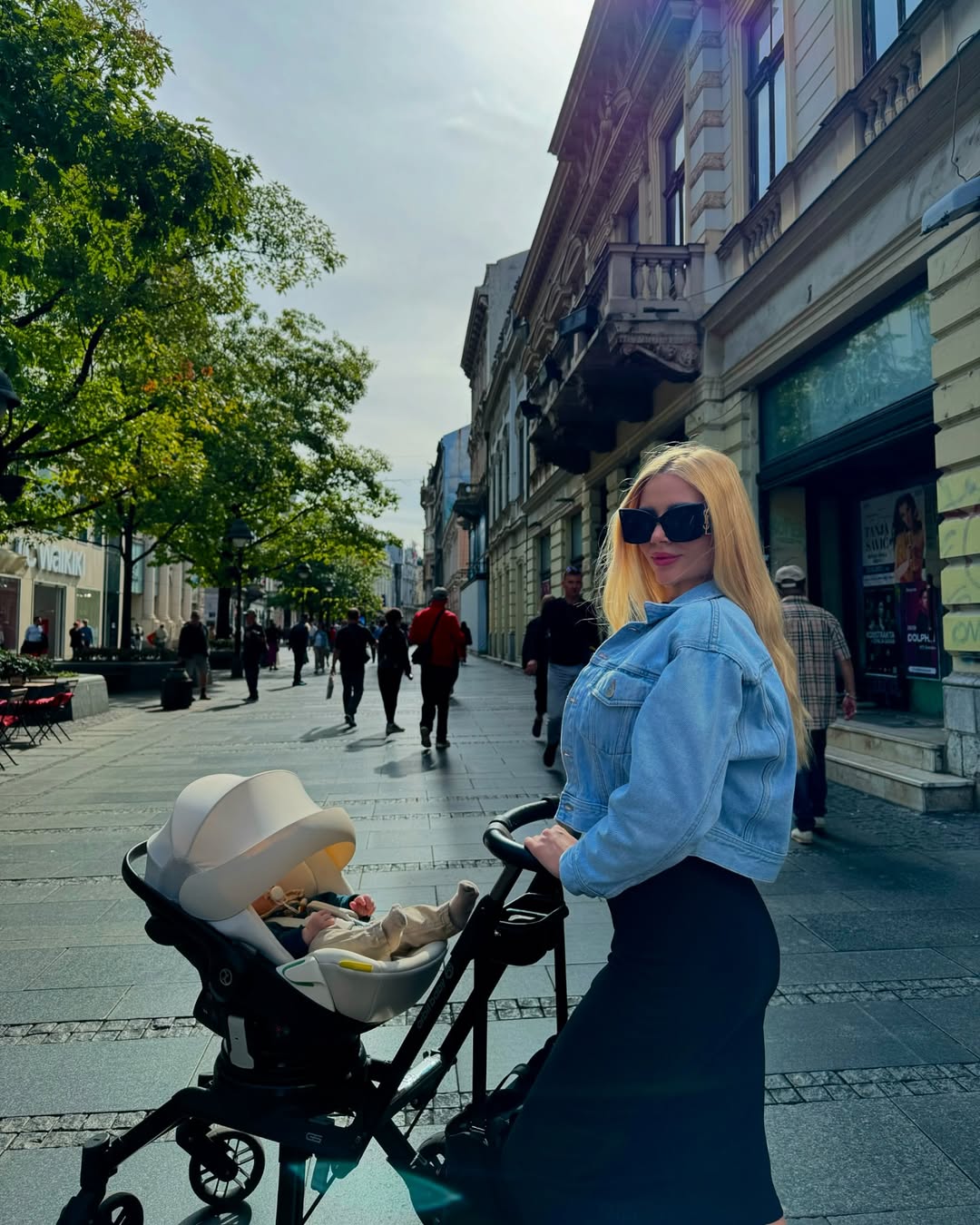 Porodila se prošle godine, a sad izgleda kao avion 8 Sa tobom je zivot muzika…