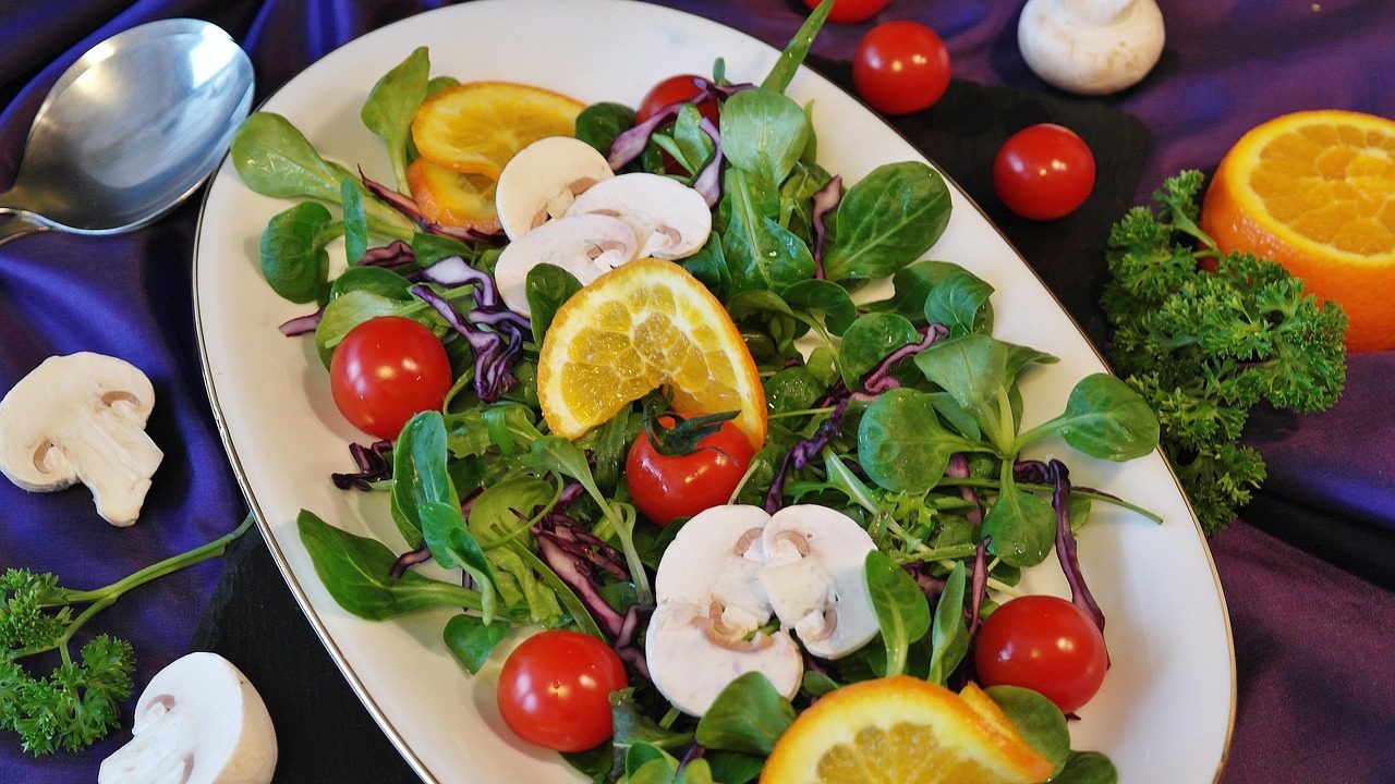 Jedna salata je pravo blago: Ovo je tajna najzdravije hrane na svetu koja produžava život 8 image 8 11
