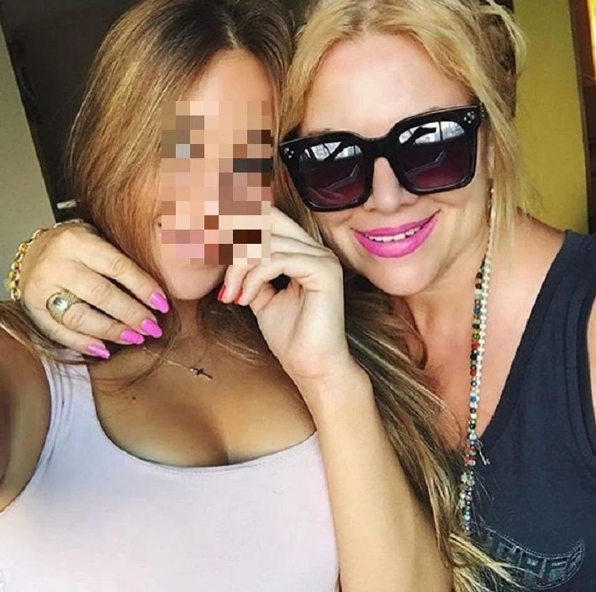 Ima 67 godina, a izgleda kao top model: Pogledajte majku Kaje Ostojić, komentari samo pljušte (FOTO) 7 image 9 18
