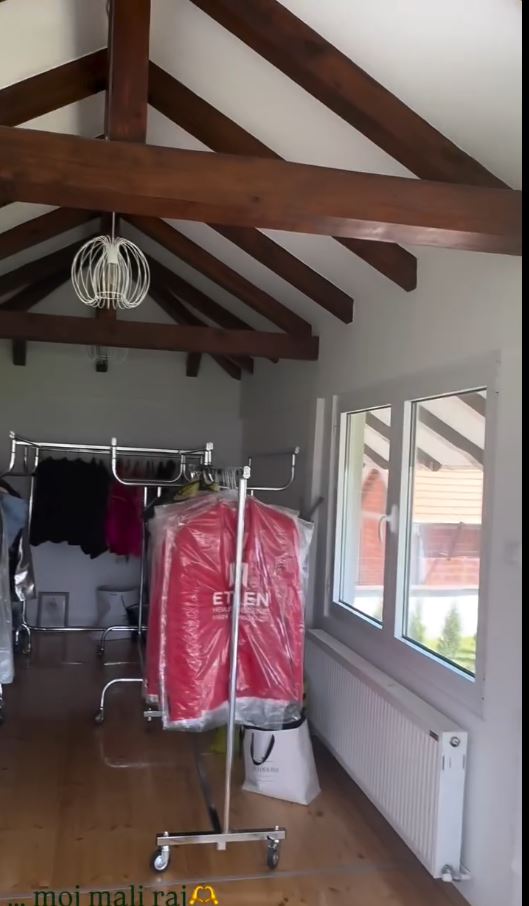 "Moj mali raj": Pogledajte kako je Milica Pavlović renovirala kuću u Gornjem Bunibrodu, kažu da je najlepša u ovom kraju VIDEO 8 kuca milice pavlovic 3