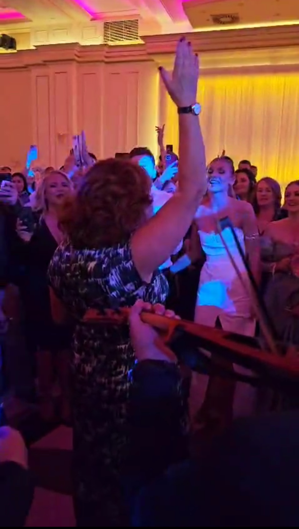 Kada se Ana Bekuta pojavi na veselju, onda nastaje pravi lom (VIDEO) 6 IMG 9387