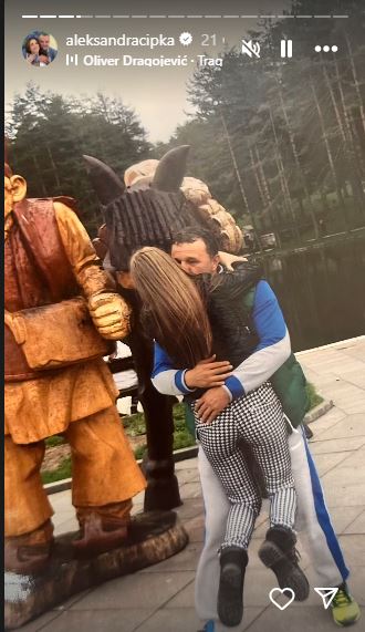 Navršilo se godinu dana od smrti Cipkinog muža: Pevačica objavila nikad viđene fotografije 7 a